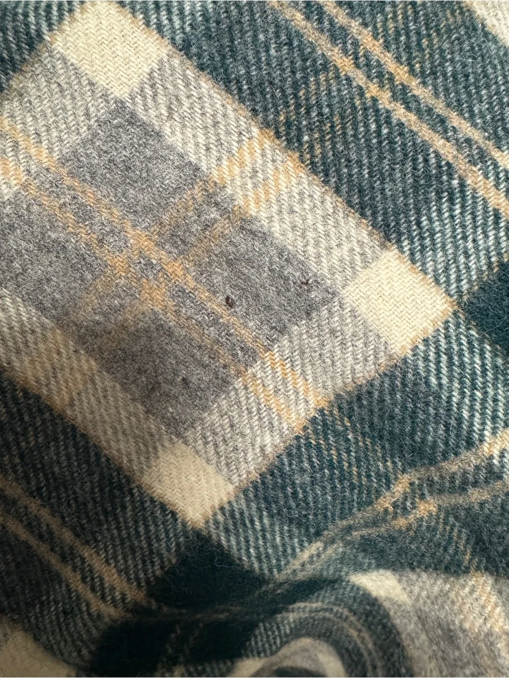 Classic wool Plaid Scarf in Green and Cream